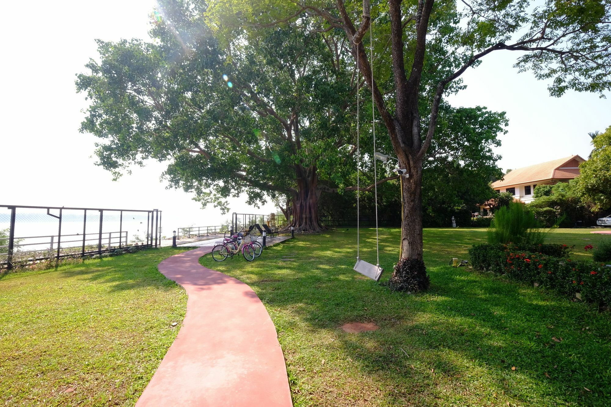 Bo Tree Cottage On The River Mukdahan Zewnętrze zdjęcie